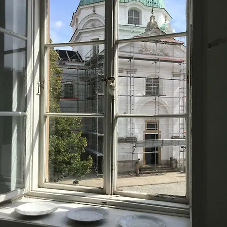 Apartament Philip's Romantic In Old Town *